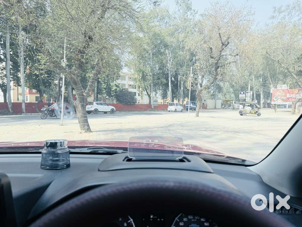 Maruti Suzuki Brezza 1.5 Zxi Plus Smart Hybrid Dual Tone, 2022, Petr..