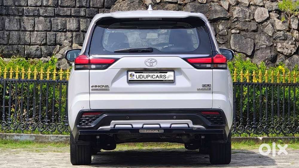 Toyota Innova Hycross 2.0 Zx (o) Hybrid 7 Str, 2024, Petrol