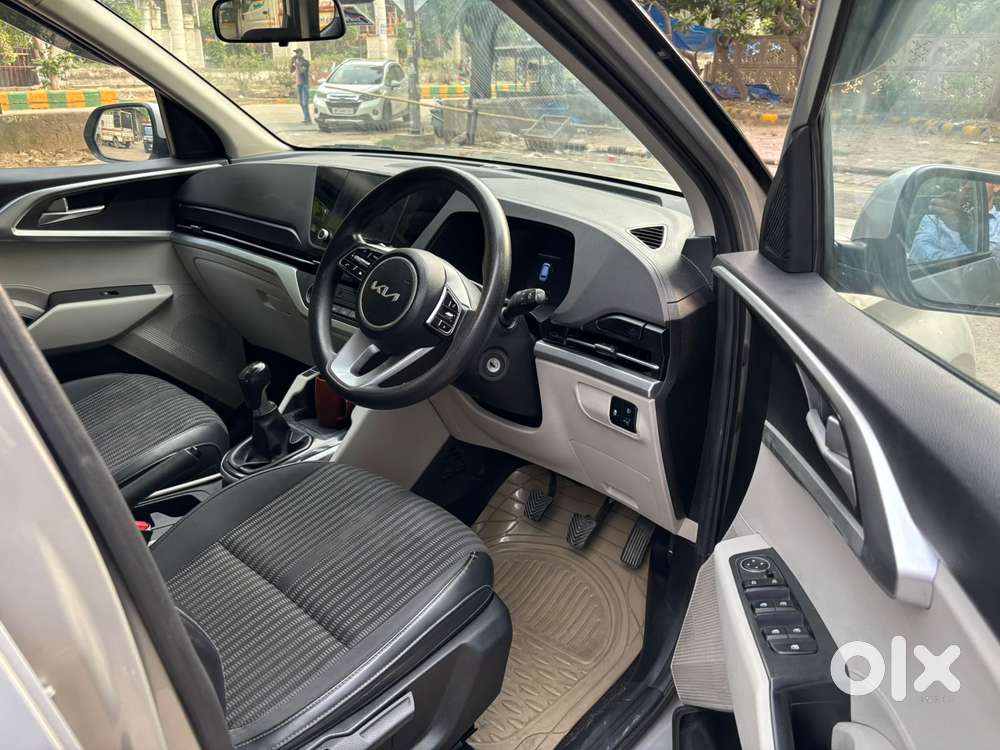 Kia Carens 1.4 Premium Turbo 7 Str, 2022, Petrol