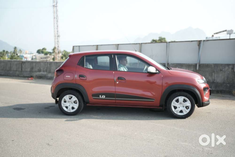 Renault Kwid Petrol Automatic Year 2025