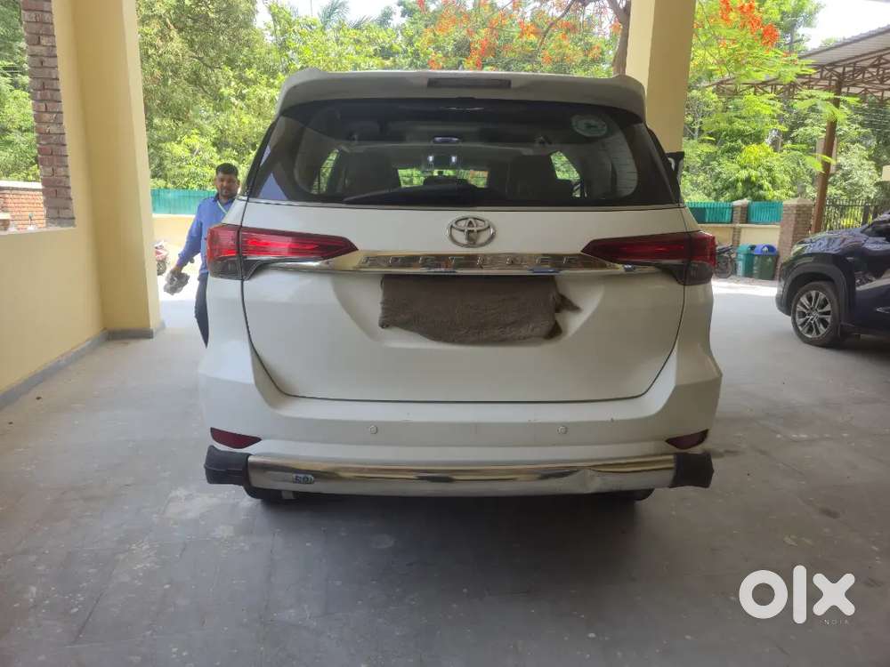 Toyota Fortuner 2018 Diesel 176000 Km Driven