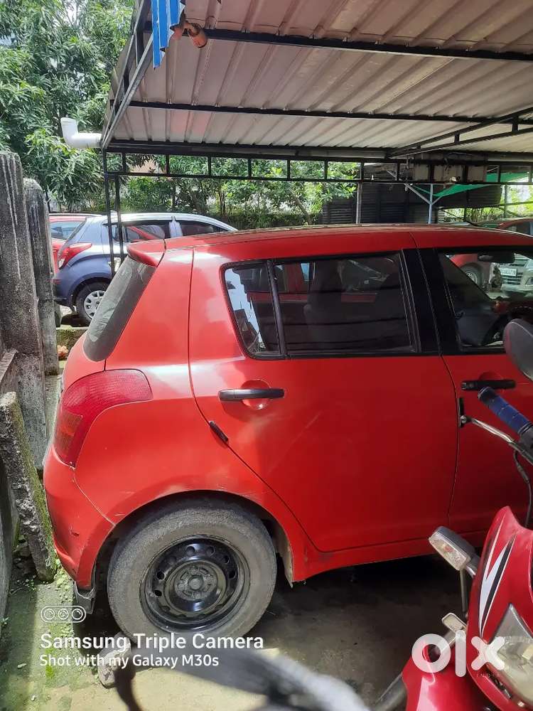 Maruti Suzuki Swift 2005 Petrol 31000 Km Driven