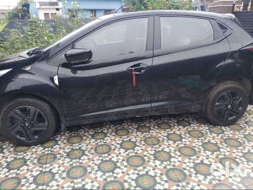 Tata Altroz 2023 Petrol 14000 Km Driven