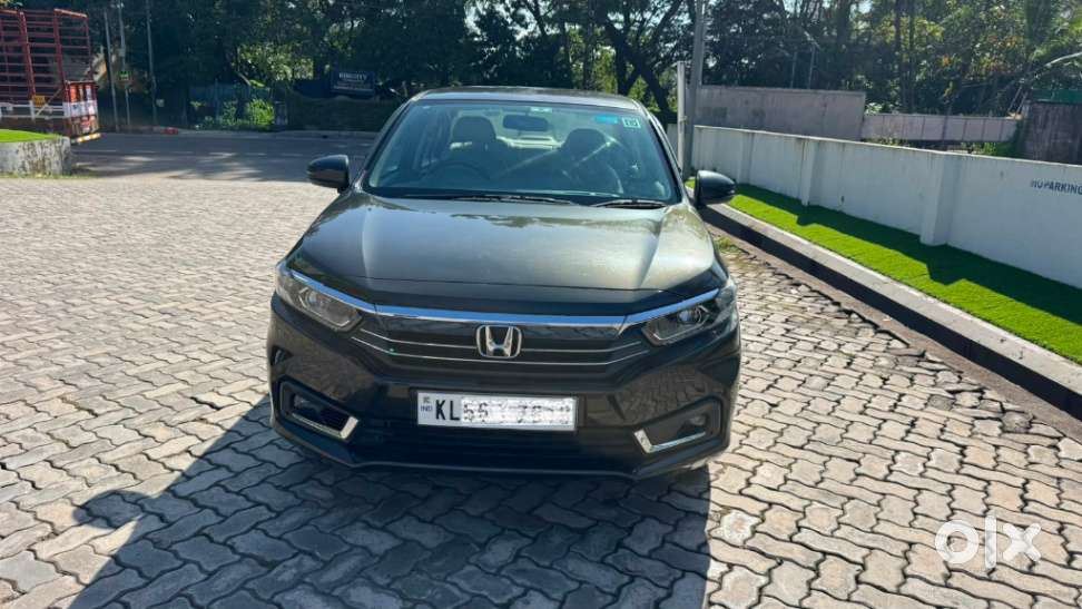 Honda Amaze, 2023, Petrol