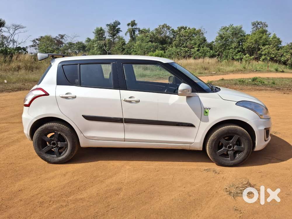 Maruti Suzuki Swift Vxi Optional, 2015, Petrol
