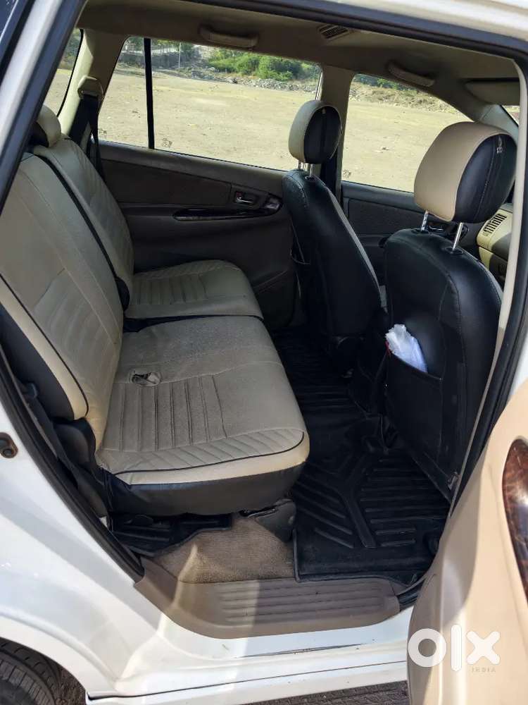 Toyota Innova 2015 Diesel 2nd Owner