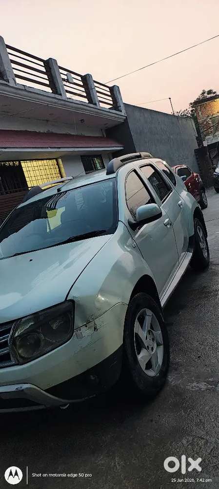 Renault Duster Sandstorm 2013 Edition