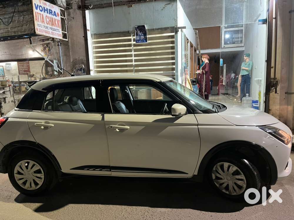 Maruti Suzuki Swift Vxi 2025