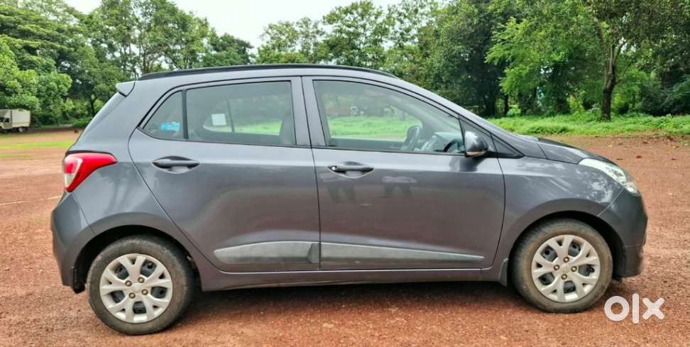 Hyundai Grand I10 Sportz, 2015, Petrol