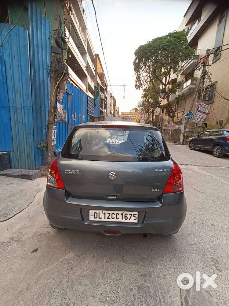 Maruti Suzuki Swift (2011- Petrol) 77k Km (naveen Shahdara-east Delhi)