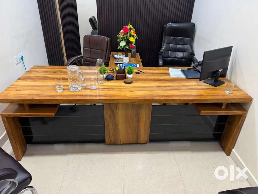 Office table