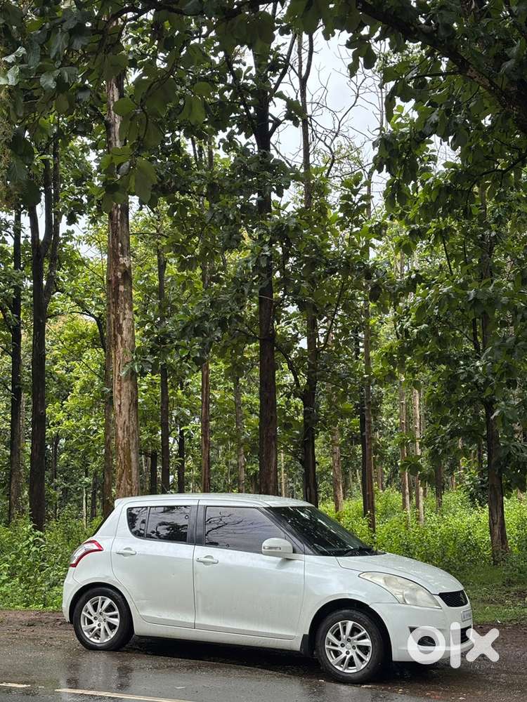 Maruti Swift Petrol 2012