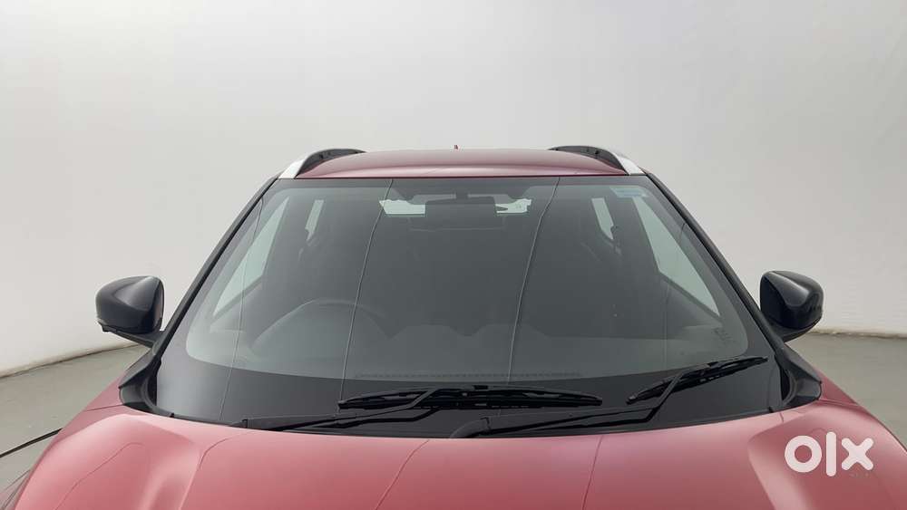 Nissan Magnite 1.0 Xv Premium, 2023, Petrol