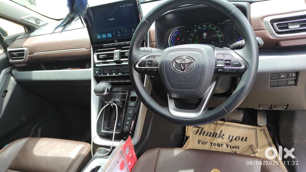 Toyota Innova Hycross 2.0 Zx (o) Hybrid 7 Str, 2024, Petrol