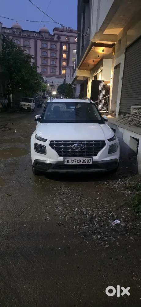 Hyundai Venue 2021 Diesel Excellent Condition Ownby Dental Surgeon