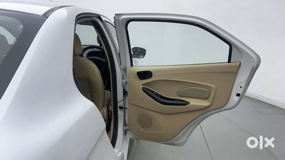 Ford Figo Aspire Titanium, 2016, Petrol