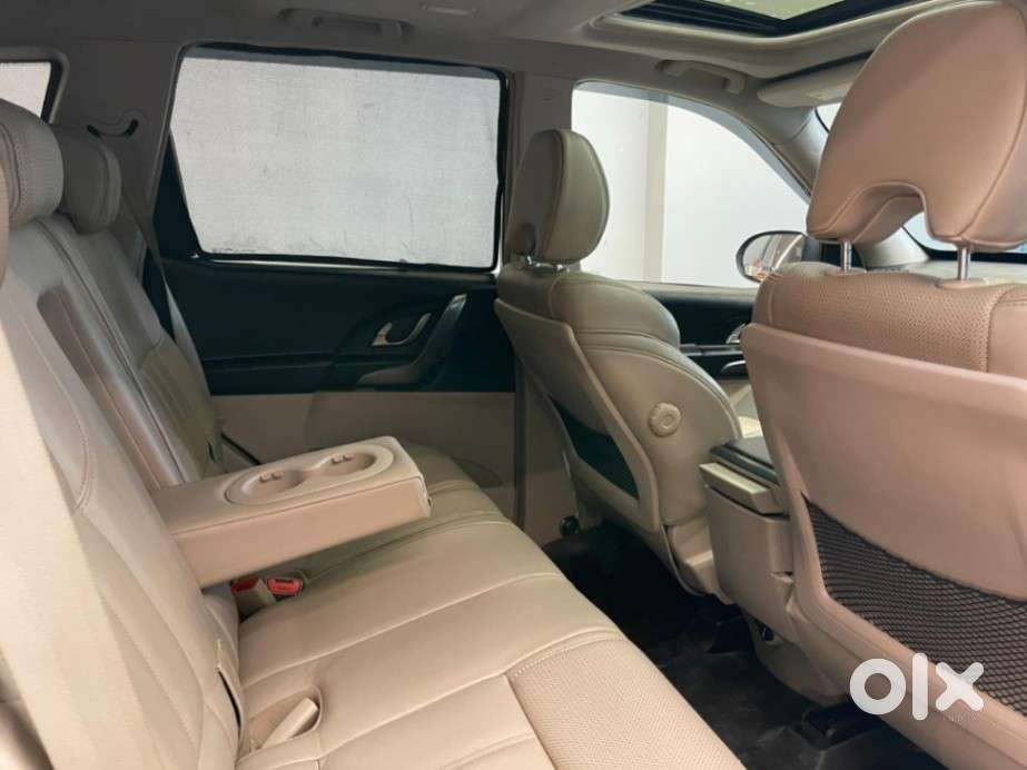 Mahindra Xuv500 At W10 Fwd, 2016, Diesel