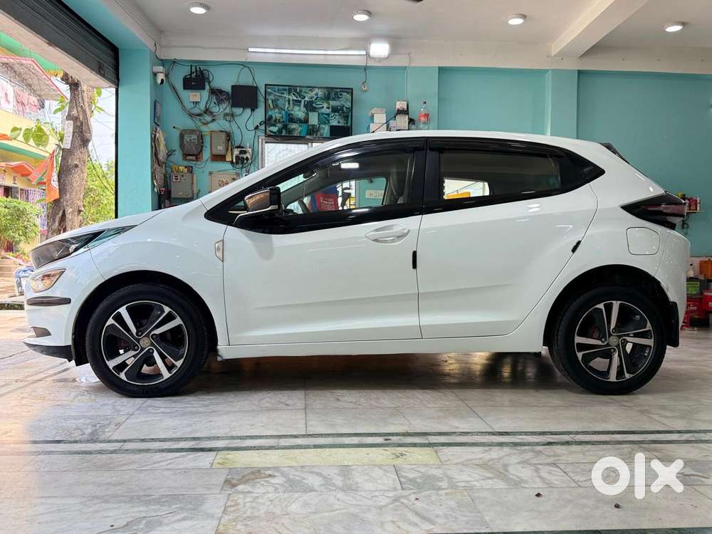 Tata Altroz Xz, 2020, Petrol
