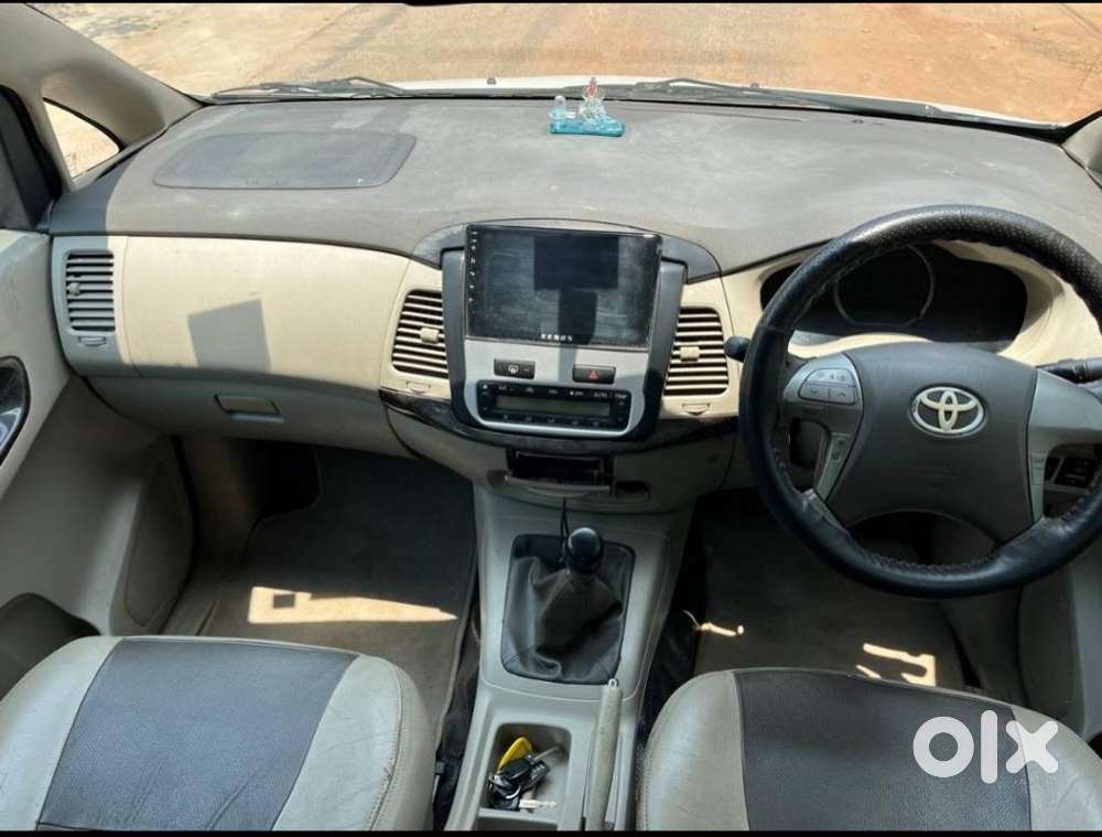 Toyota Innova, 2014
