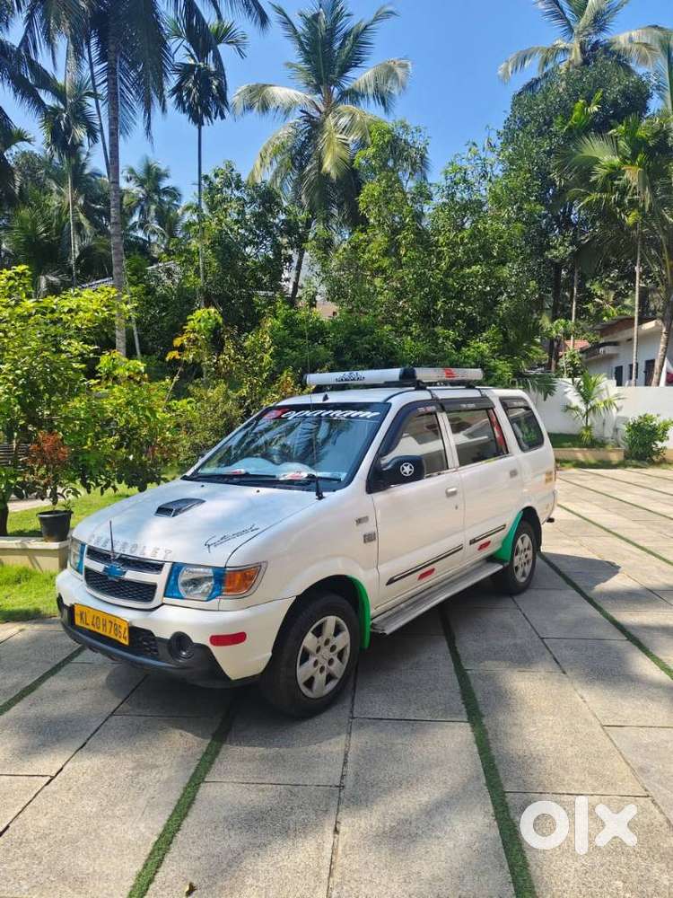 Chevrolet Tavera Neo 3 Ls 7 Seater Bs Iii, 2013, Diesel