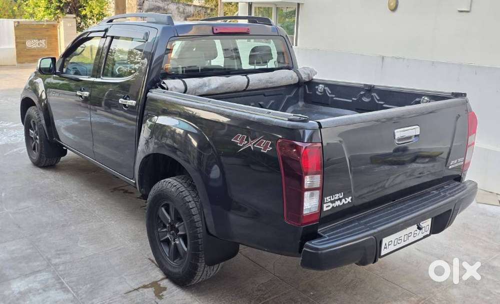 Isuzu V-cross Z 4x4 Mt, 2017, Diesel