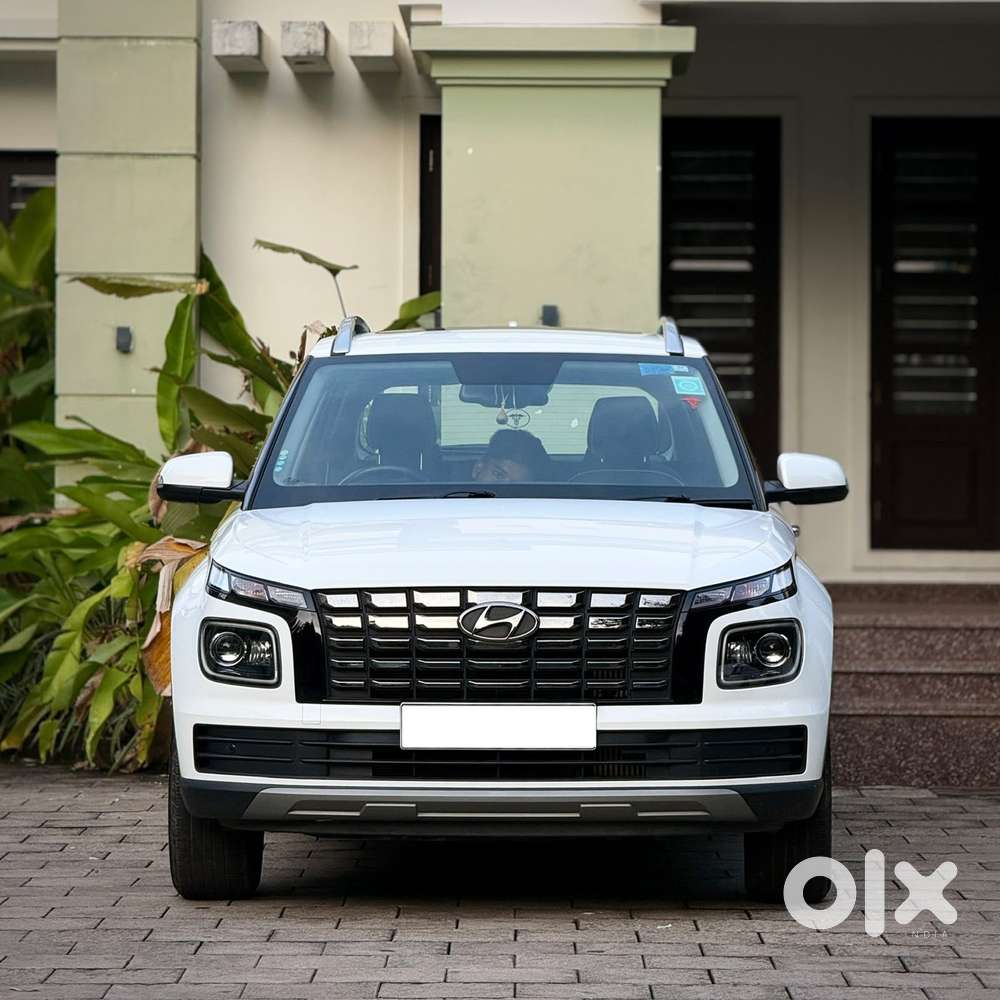 Hyundai Venue 1.0 Sx (o) Turbo Dct, 2023, Petrol