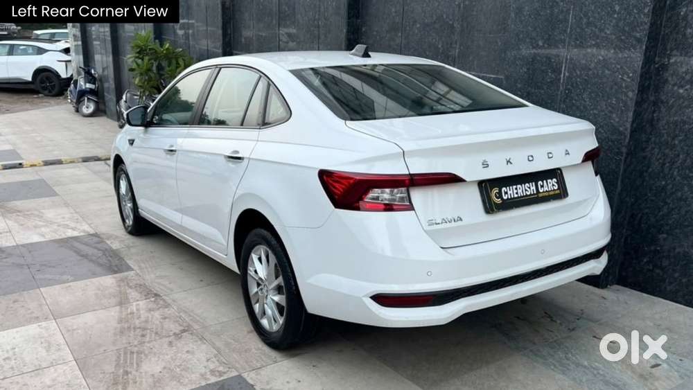 Skoda Slavia Ambition 1.0l Tsi At, 2024, Petrol