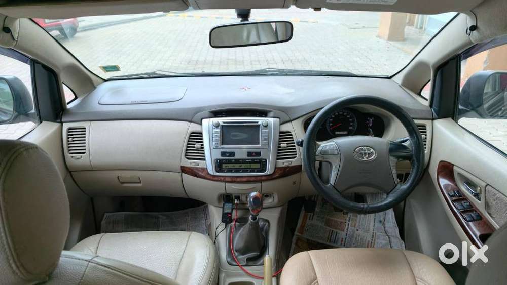 Toyota Innova 2.5 Vx 7 Seater Bs Iv, 2012, Diesel