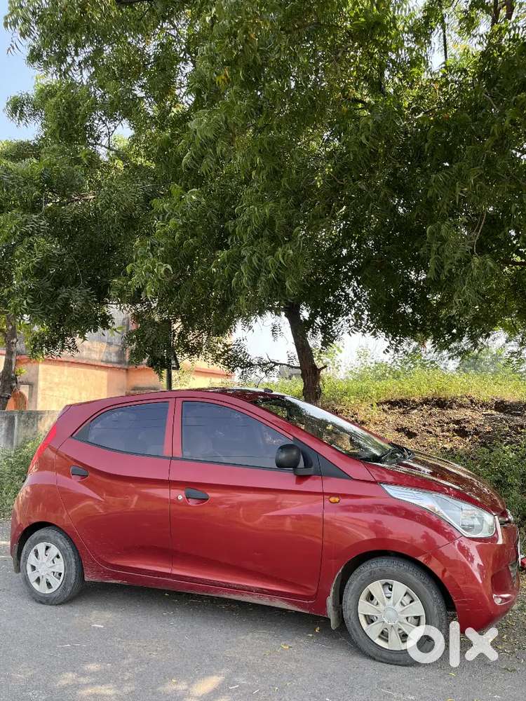 Hyundai Eon Magna 2012