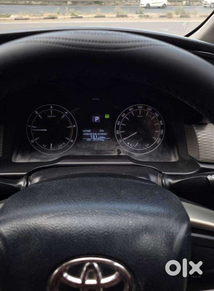 Toyota Innova Crysta 2.8 Gx At 8 Seater, 2017, Diesel