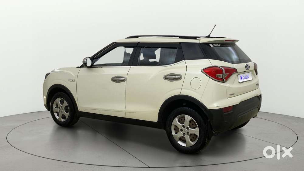 Mahindra Xuv300 1.2 W8 (o) Amt Petrol, 2022, Petrol