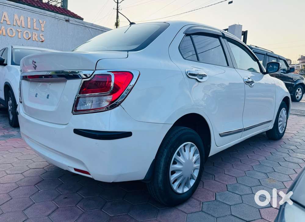 Maruti Suzuki Dzire Vxi Ags, 2021, Petrol