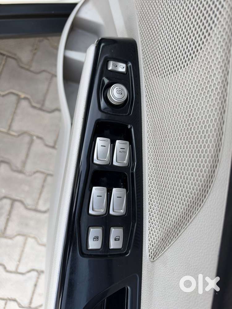Mahindra Xuv300 W8 Option Diesel, 2022, Diesel