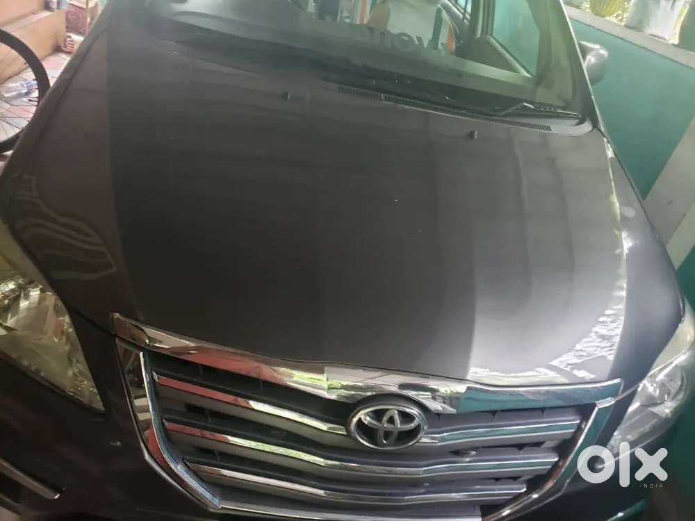 Toyota Innova 2011 Diesel 320000 Km Driven