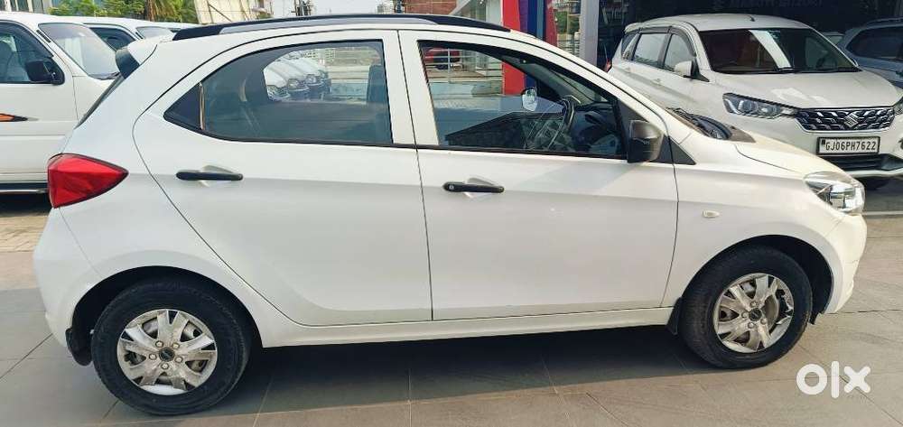 Tata Tiago Xe, 2018, Petrol