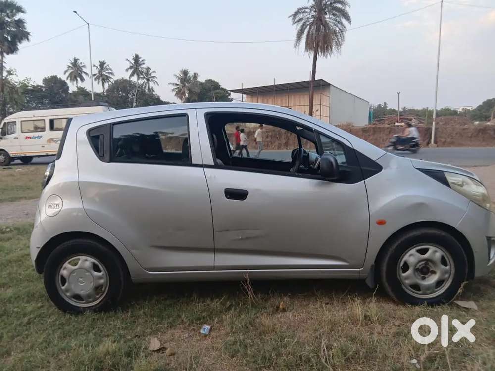 For Sale: Single-owner Chevrolet Beat Diesel (silver)