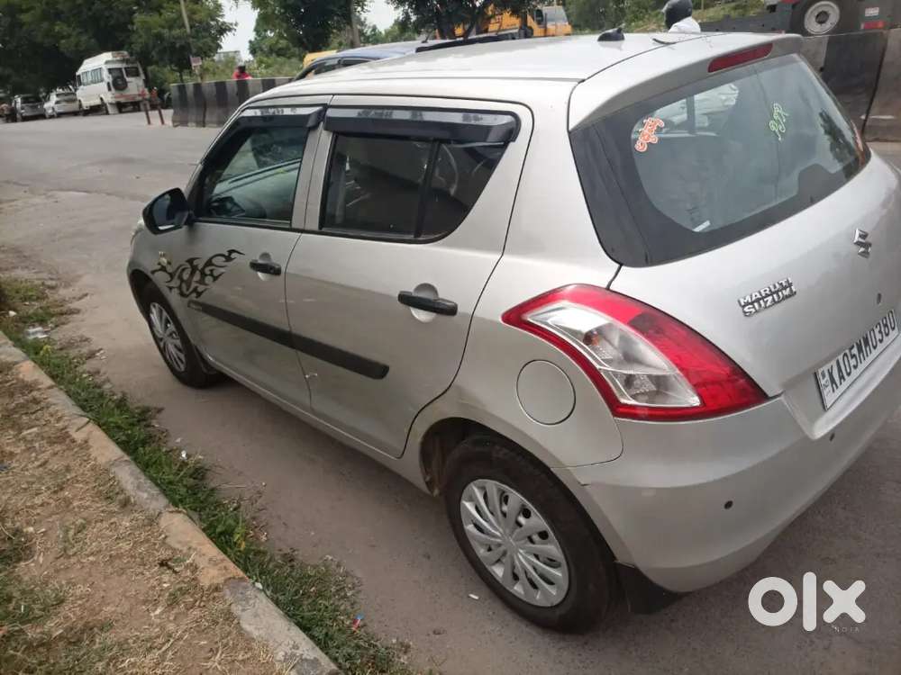 Maruti Suzuki Swift 2012 Petrol Car