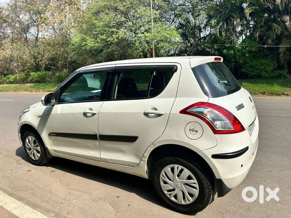 Maruti Suzuki Swift Vxi + Manual, 2016, Petrol
