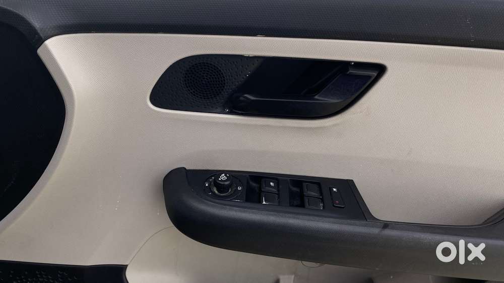 Tata Altroz 1.2 Xm Plus, 2021, Petrol