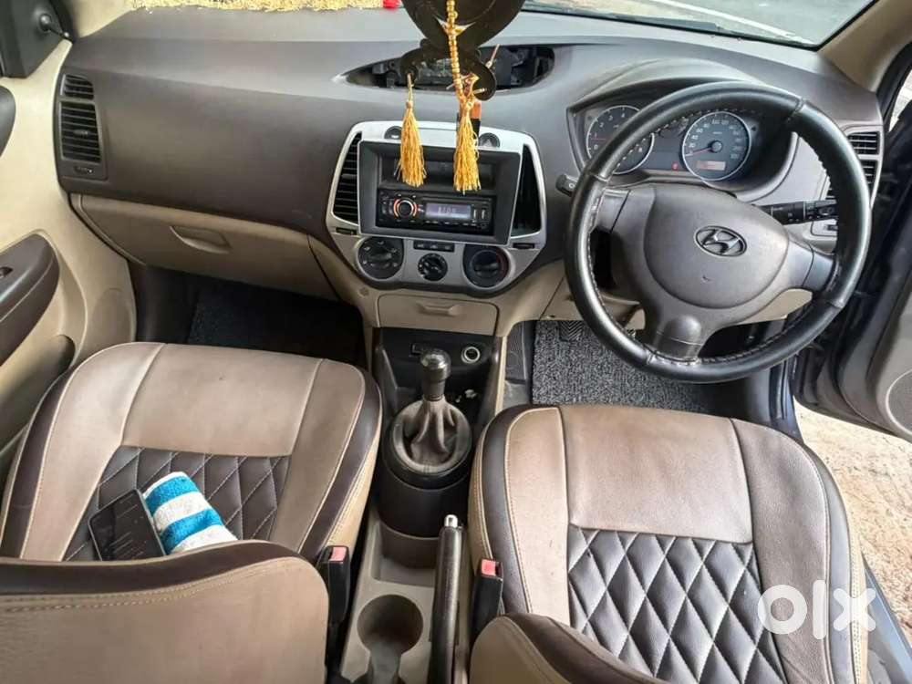 Hyundai I20 Asta Petrol 2010