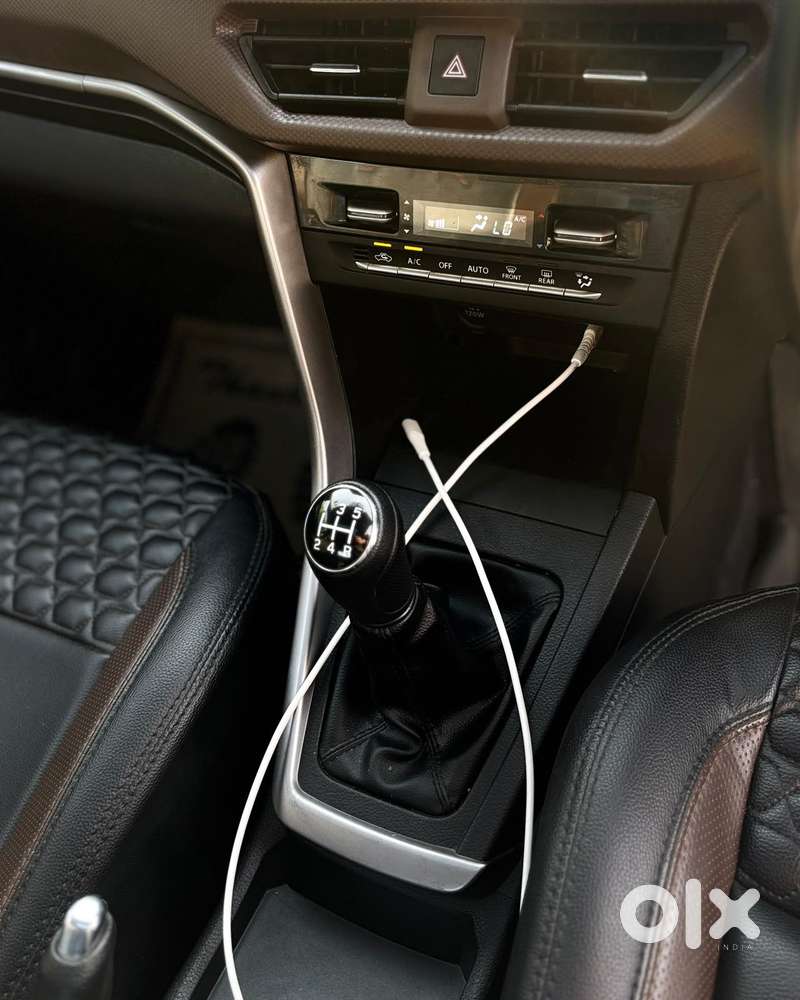 Maruti Suzuki Brezza 1.5 Zxi Smart Hybrid, 2023, Petrol