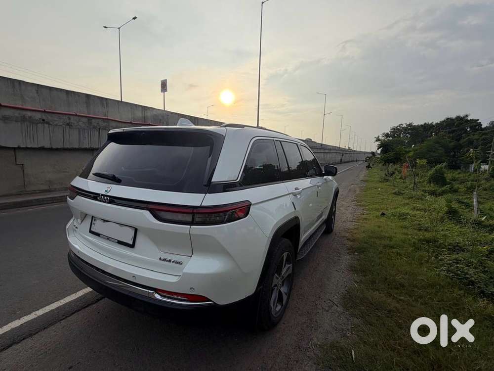 2023 Jeep Grand Cherokee Limited (o)