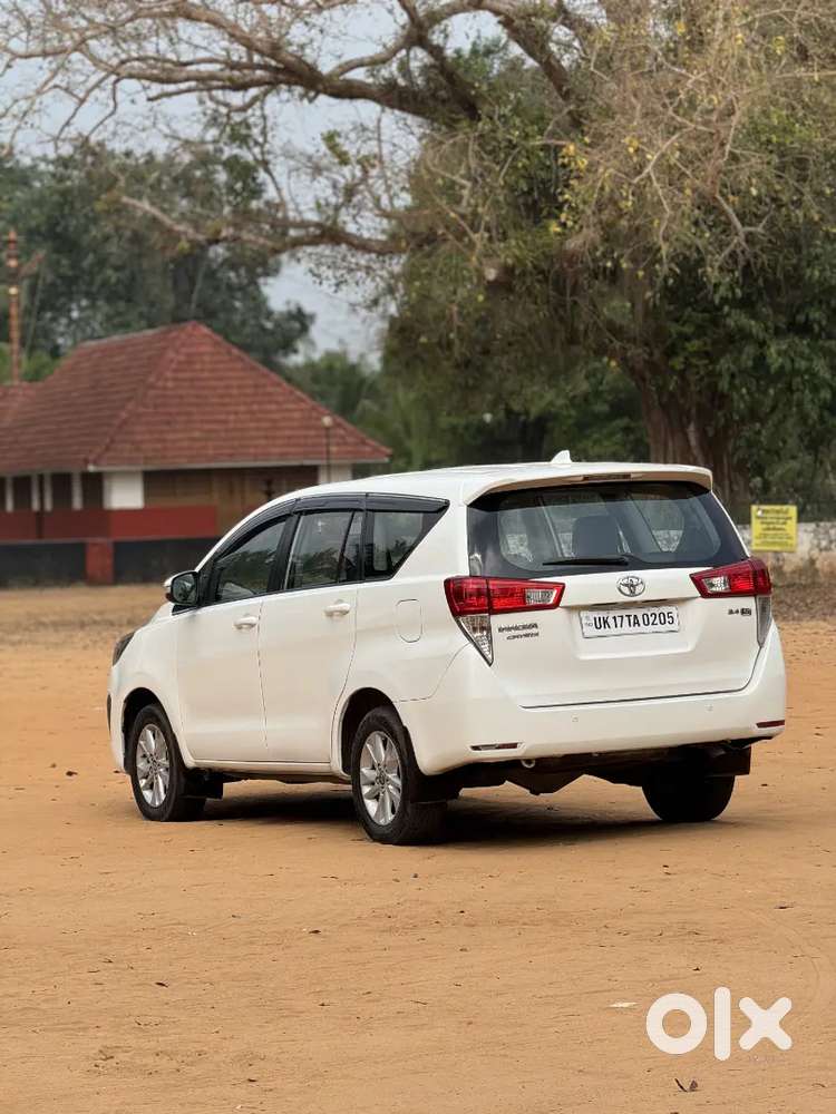Toyota Innova Crysta 2017