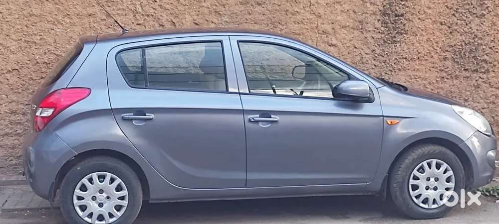 Hyundai I20 Magna Sportz 2011 With 85000 Km Driven