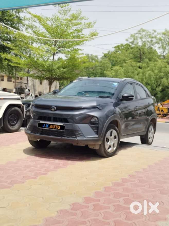 Tata Nexon Fearless Plus (ps) 1.2 Icng 6mt Red Dark Edition, 2025, P..