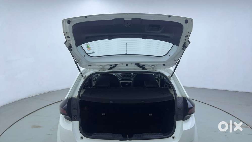 Tata Altroz 1.5 Xz Plus Diesel, 2022, Diesel
