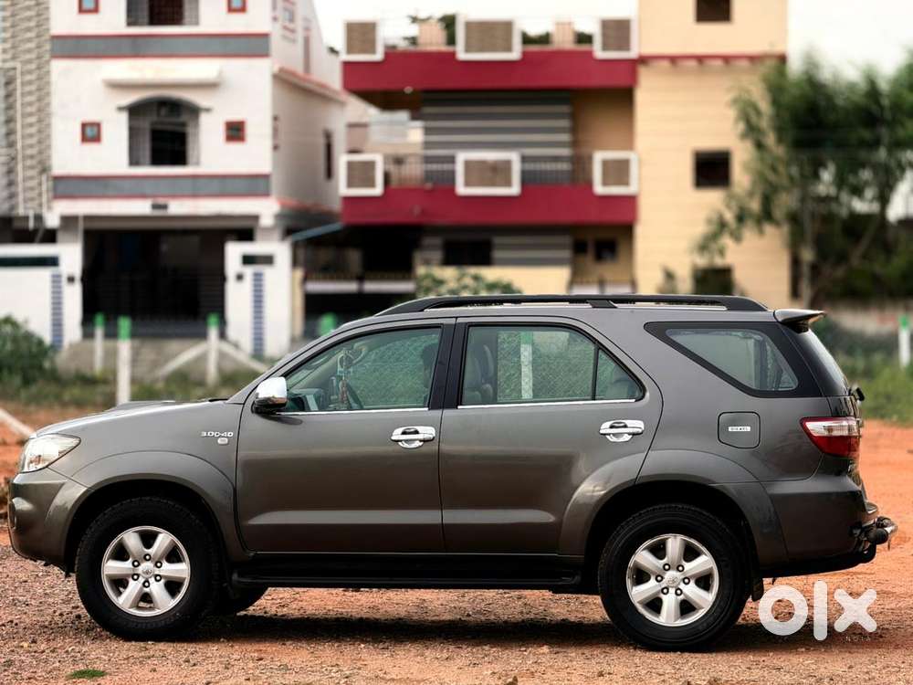 Toyota Fortuner, 2011, Diesel