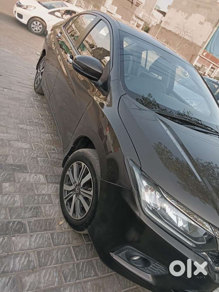 Honda City 1.5 V 5th Gen I-vtec Mt, 2020, Petrol