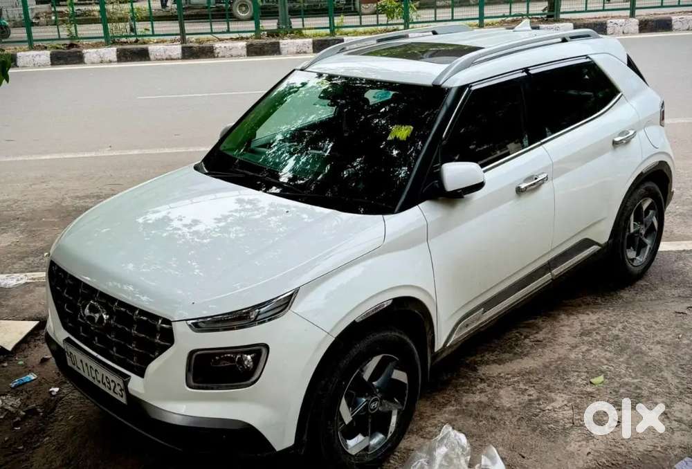 Hyundai Venue Sx(o) 2021 Manual With Sunroof New To Brand New Car
