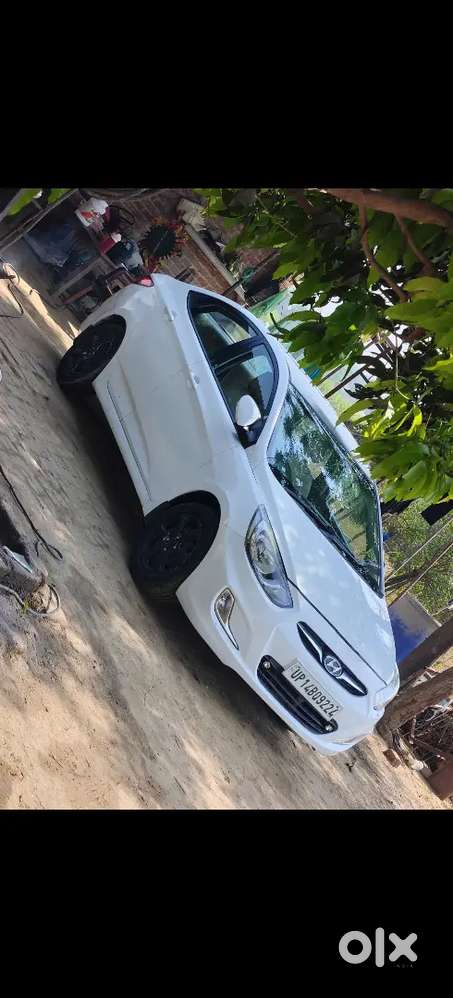 Hyundai Verna 2012
